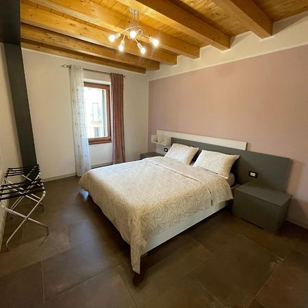 Dimora Rosso San Zeno - Wifi Veloce E Adatto Per Famiglie Verona Exterior photo